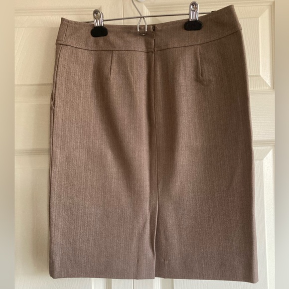 BNWT Banana Republic pencil skirt, size 4 - Picture 2 of 4